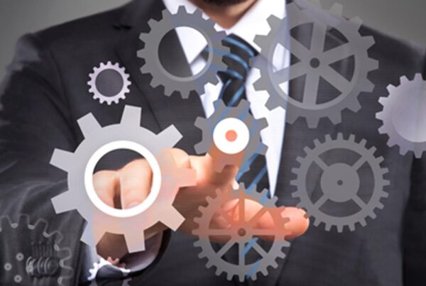 L'approccio High Level Structure ai Sistemi di Gestione